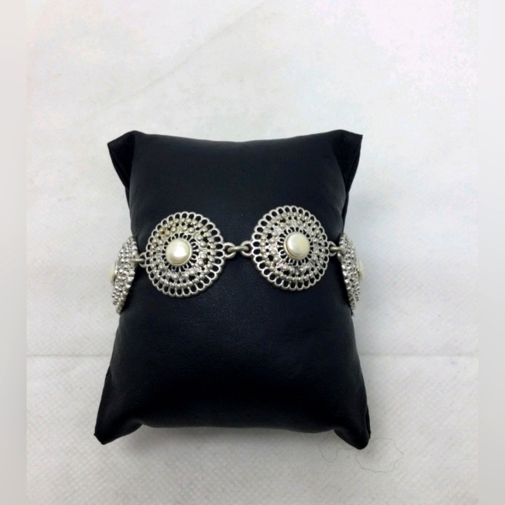 Lucky Brand Faux Pearl Filigree Bracelet 7"